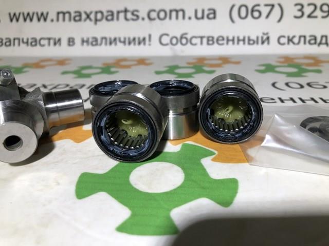 Крестовина карданного вала заднего 0437135060 TOYOTA