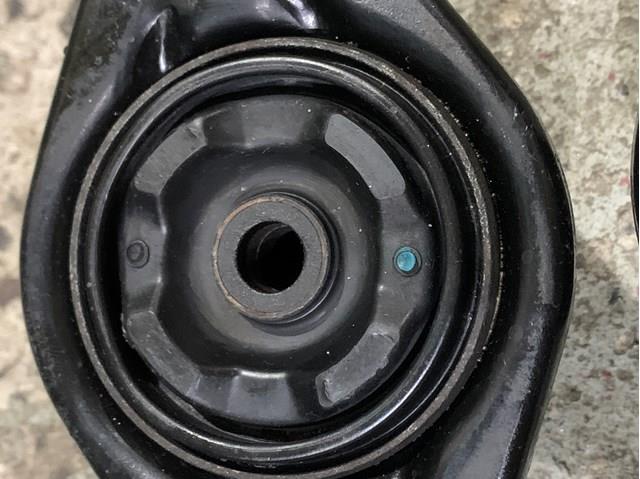 HYUNDAI 553303R011 Опора амортизатора заднего в наличии Кривой Рог