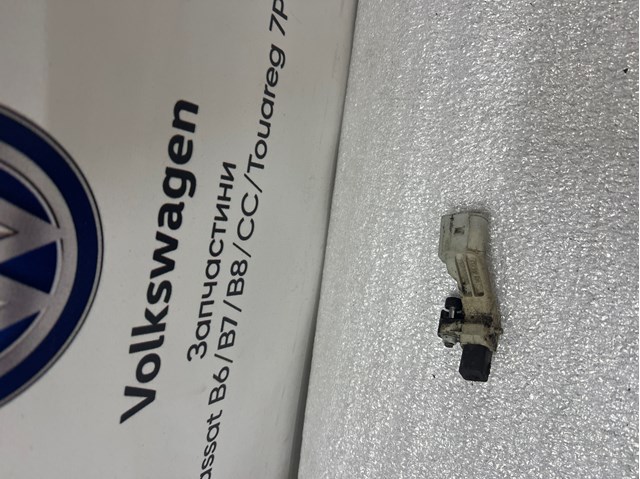 Датчик оборотов коленвала 03C906433A VAG