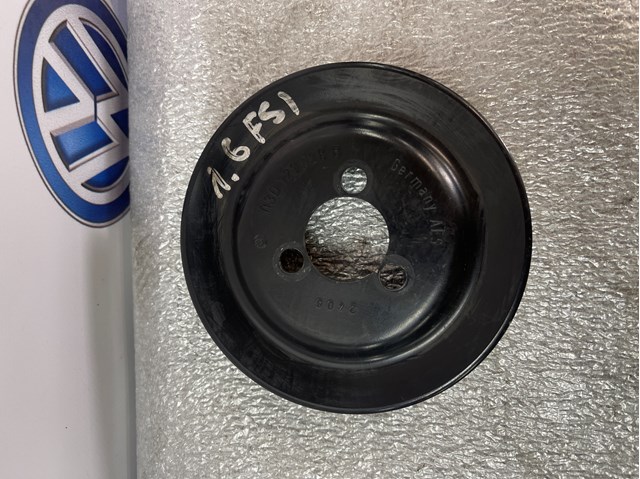 Шкив помпы водяного насоса Фольксваген Пассат B6