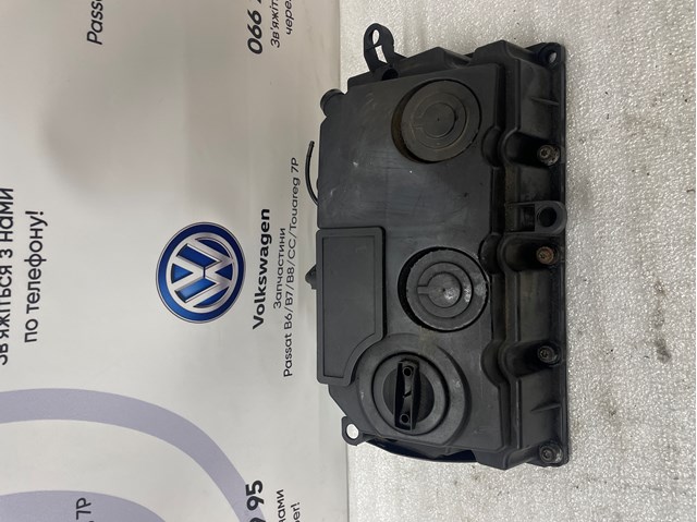 Крышка клапанов 03G103469G VAG