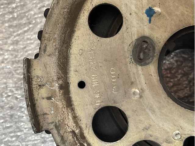 03G109239B VAG Фланец шестерни распредвала купить в Чернигов