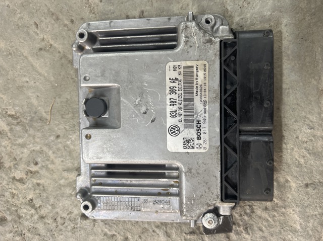 Электронный блок управления двигателем 03L907309AE VAG