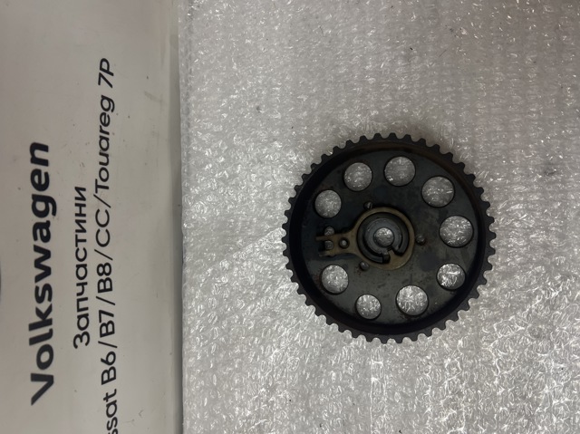 Шестерня привода распредвала двигателя Volkswagen Golf SPORTSVAN