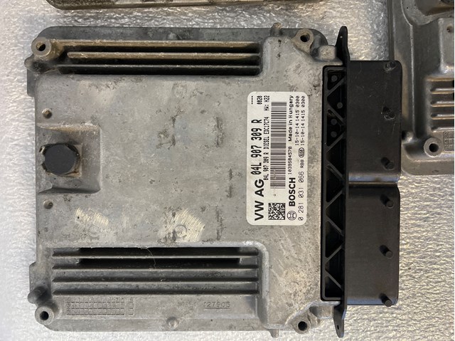 Модуль управления двигателем 04L907309R VAG