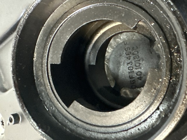 06F103469F VAG Крышка клапанная купить в Черкассы