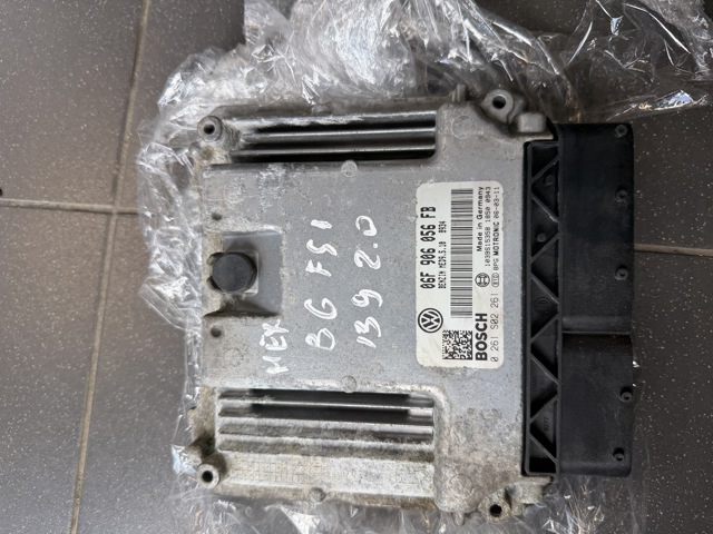 Модуль управления двигателем 06F906056FB VAG