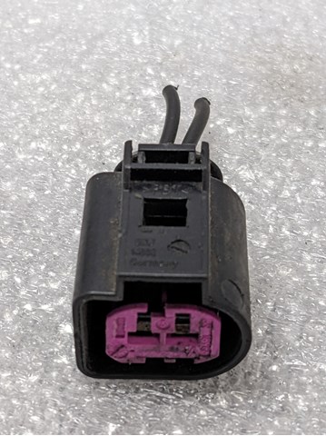 Разъем (фишка) генератора 1J0973772 VAG