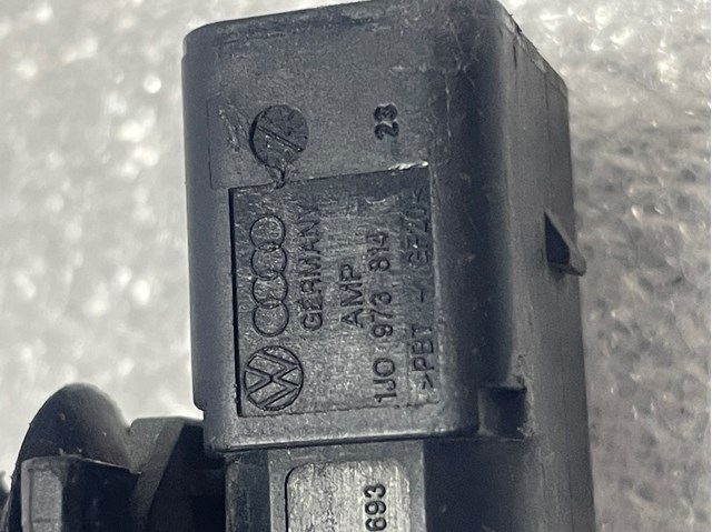 Разъем (фишка) универсальный 1J0973814 VAG