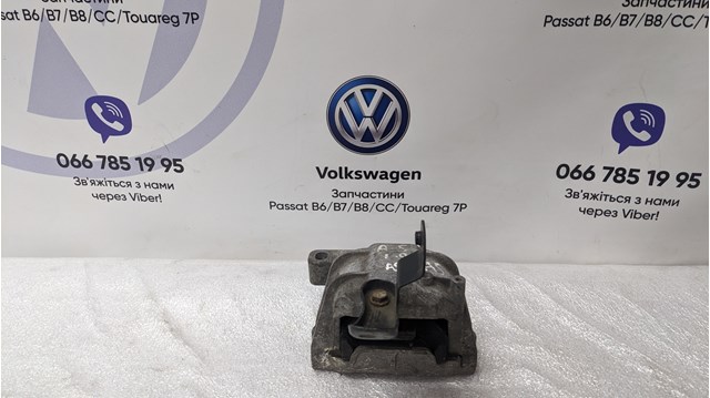 Подушка мотора правая Skoda SuperB 1