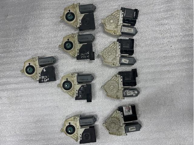 Мотор стеклоподъемника двери передней, правой 1K0959792M VAG