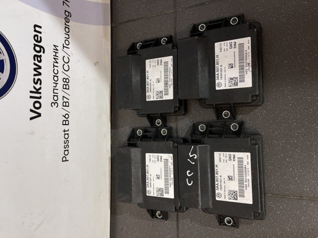 Блок управления электромеханического стояночного тормоза 3AA907801H VAG