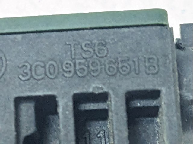 VAG 3C0959651B Датчик SRS в наличии Черновцы