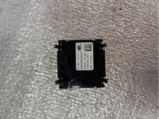VAG 3G0919204C Часы салонные в наличии Кривой Рог
