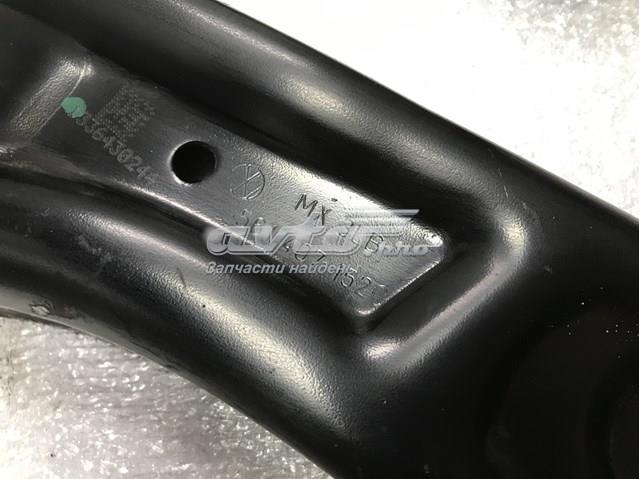 VAG 561407152C Рычаг передней подвески нижний правый в наличии Ужгород