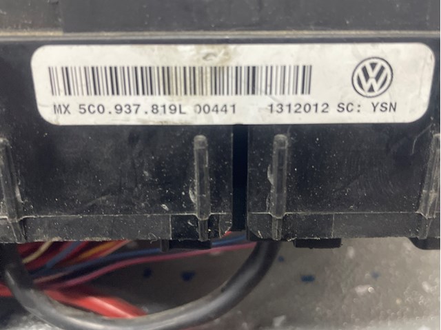 5C0937819L VAG Блок предохранителей купить в Ирпень