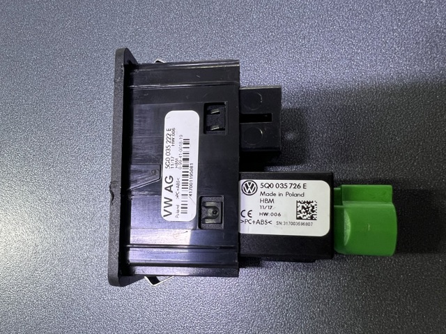 USB-разветвитель 5G0035222E VAG