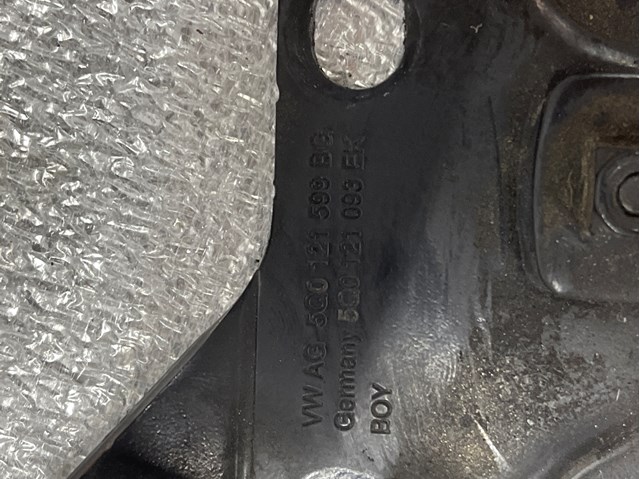 VAG 5Q0121599BG в наличии Ровно