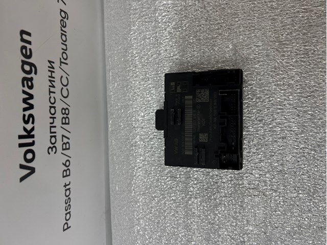 Блок комфорта передней двери 5Q0959592E VAG