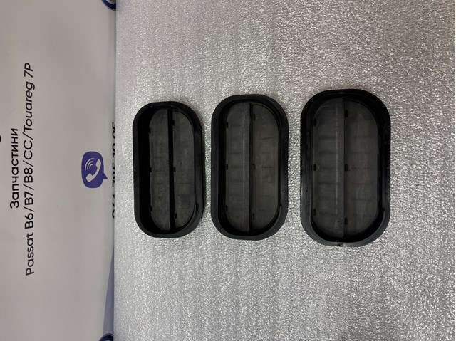 Люк заднего крыла 6R0819465A VAG