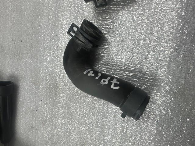 Нижний патрубок радиатора 7L0819329A VAG
