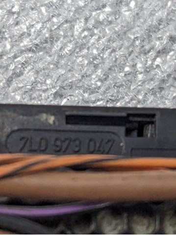 7L0973047 VAG купить в Житомир