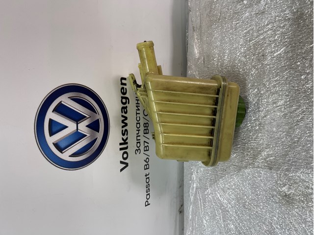 Бачок гидроусилителя 7L6422373B VAG