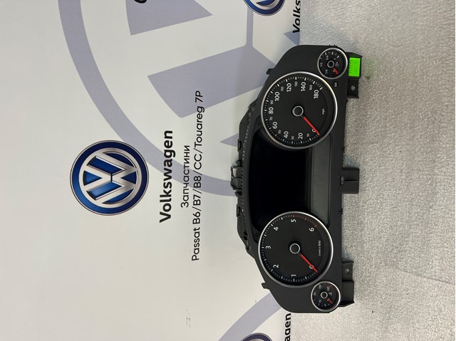Приборная доска 7P6920982S VAG