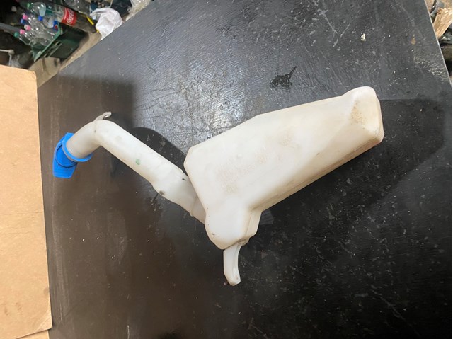 Бачок омывателя лобового стекла Фольксваген Поло 4