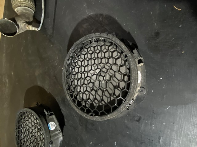 8V0035415A VAG Динамик передней двери купить в Украина