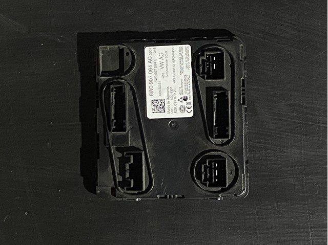 VAG 8W0907064AC в наличии Житомир