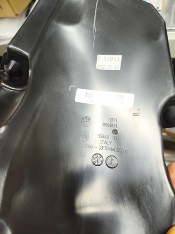 Корпус воздушного фильтра 13718591831 BMW