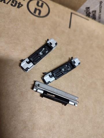 51317064098 BMW Клипса молдинга лобового стекла купить в Львов