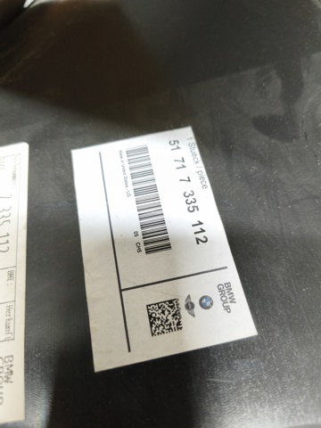 Передний правый подкрылок крыла переднего  51717335112 BMW