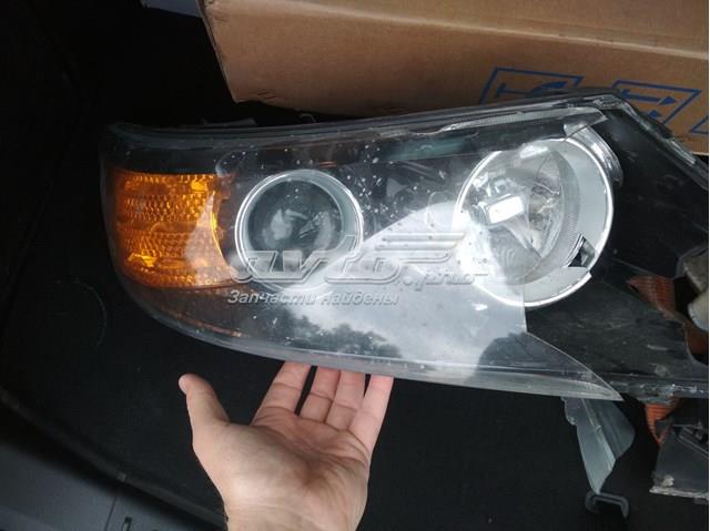 921021U200 HYUNDAI Правая фара купить в Харьков
