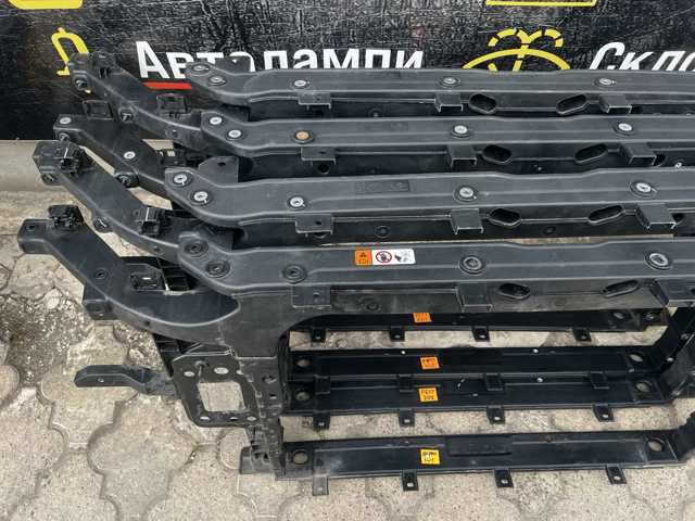 HYUNDAI 64101HF000 Рамка радиатора в наличии Николаев
