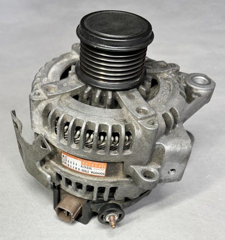 Генератор автомобильный 270600H110 TOYOTA