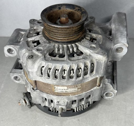 Генератор автомобильный 2706038041 TOYOTA