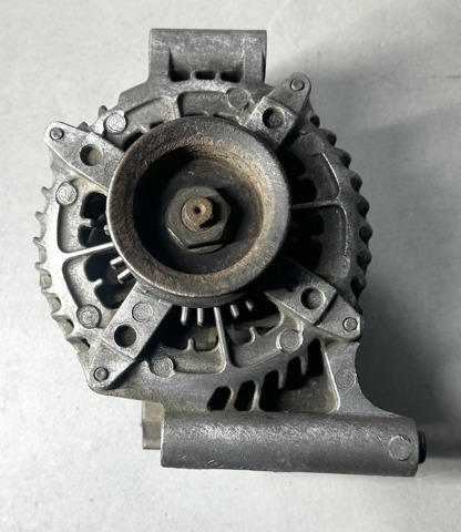 TOYOTA 2706038041 Генератор в наличии Черновцы