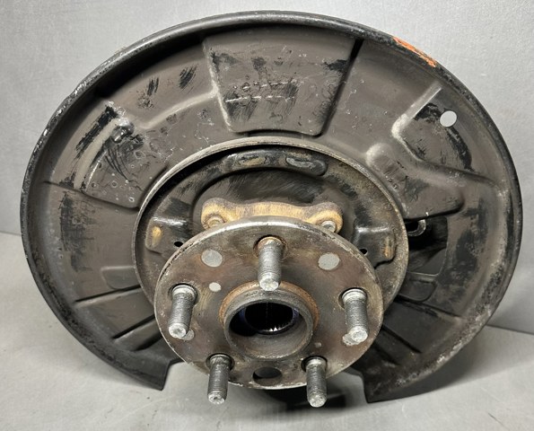TOYOTA 4230550100 Цапфа (поворотный кулак) задний левый в наличии Львов