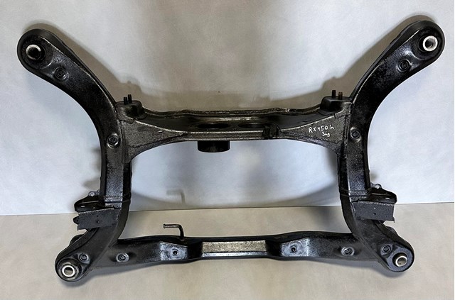 Балка задней подвески, подрамник 5120648090 TOYOTA