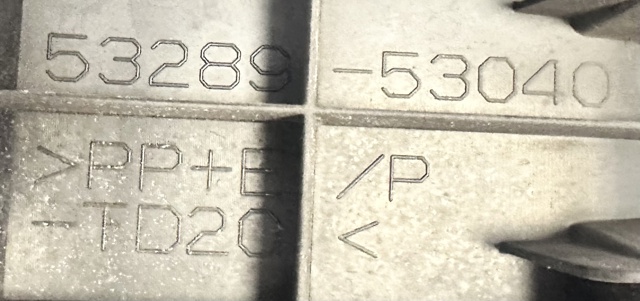 TOYOTA 5328953040 в наличии Украина