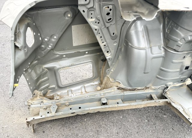 TOYOTA 6160206120 Крыло заднее левое в наличии Львов