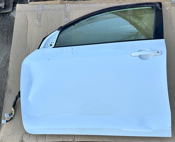 Водительская дверь Toyota RAV4 III