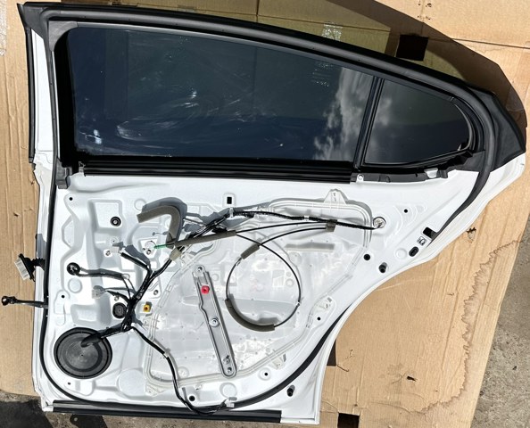 6700333300 TOYOTA Дверь задняя правая купить в Николаев
