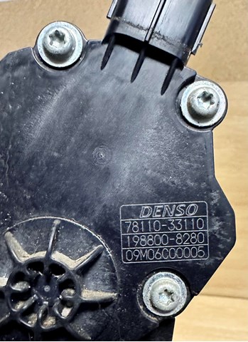 Педаль акселератора 7811033110 TOYOTA