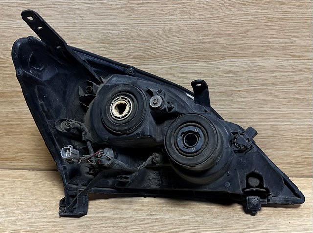Фары 8117060A50 TOYOTA