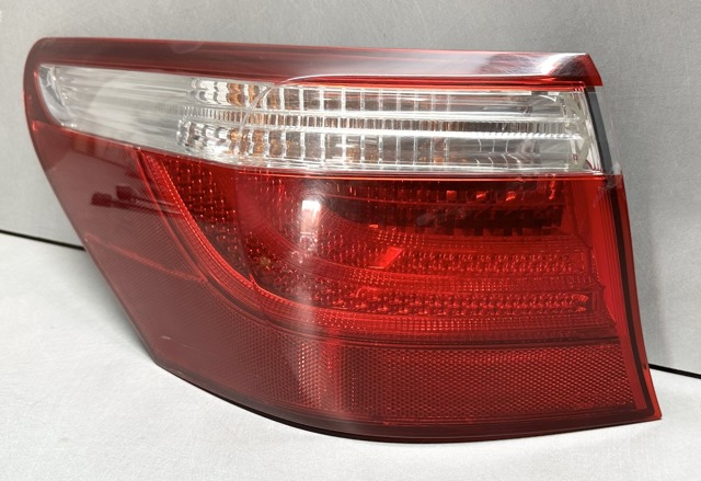 TOYOTA 8156150160 Фонарь задний левый внешний в наличии Житомир