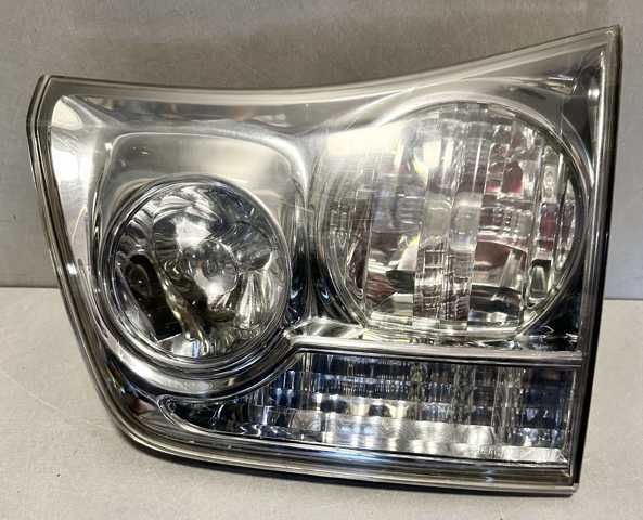 Фонарь задний внутренний правый 815800E010 TOYOTA
