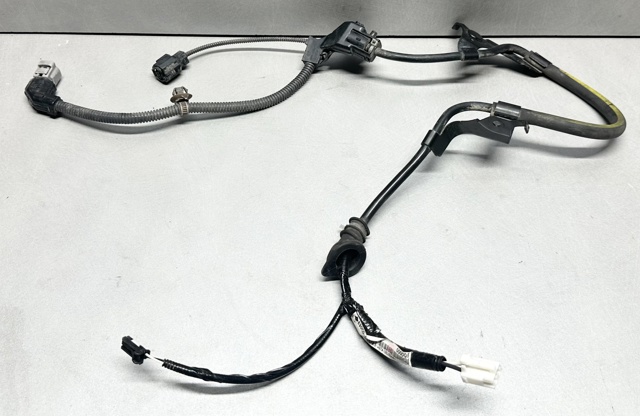 890C006011 TOYOTA купить в Днепр